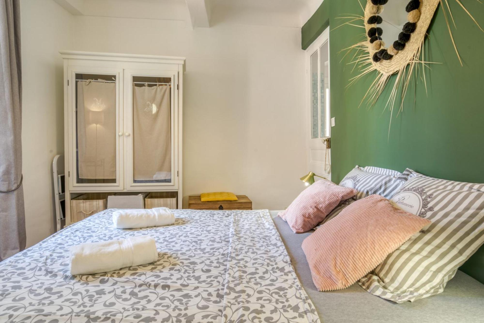 Typique - 2 Bedrooms,Typical Apartment-Old Town นีซ ภายนอก รูปภาพ
